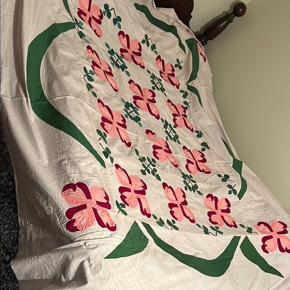 New hand made patchwork Floral Quilt top with Green and Pink Accents, 98”x72”